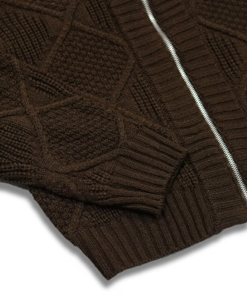 Chikashitsu +（チカシツプラス）の「【CS】cable knit zip cardigan