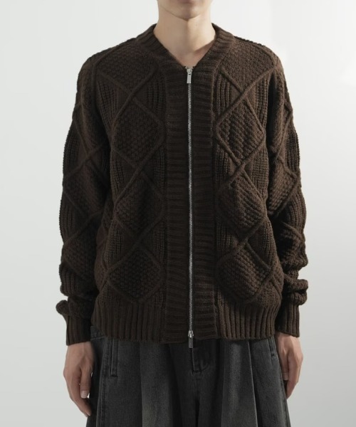 Chikashitsu +（チカシツプラス）の「【CS】cable knit zip cardigan