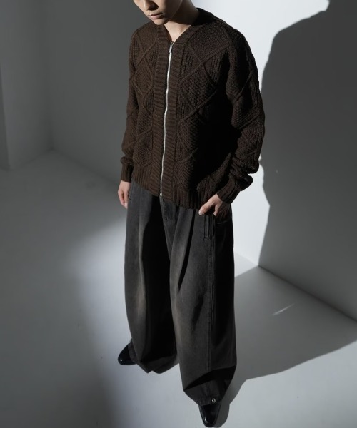 Chikashitsu +（チカシツプラス）の「【CS】cable knit zip cardigan