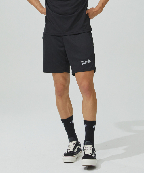 BLACK MONSTER FIT(ブラックモンスターフィット)の「ブラックシルバーレタリングニットショートパンツ (BLACK) / BM190403(その他パンツ・メンズ・その他・MEDIUM/LARGE/X-LARGE/XX-LARGE/XXX-LARGE)」の4枚目の写真