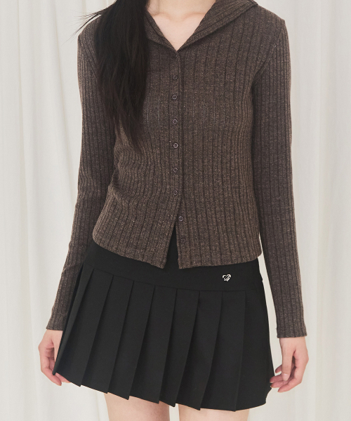 ALKI ALKA(アルキアルカ)の「Panel Pleat Skirt (Black)(スカート・レディース・ブラック・SMALL/MEDIUM)」の2枚目の写真