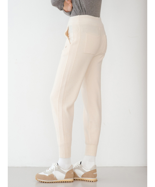 NITINA(ニティナ)の「デイリーニットジョガーパンツ CR(スウェットパンツ・レディース・クリーム・SMALL/MEDIUM)」の2枚目の写真