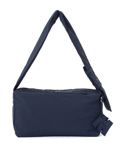 ETRE TOKYO（エトレトウキョウ）の「Marmot×ETRE TOKYO PERTEXパディングショルダーバック（ショルダーバッグ・レディース・ネイビー/オフホワイト・FREE）」の18枚目の写真