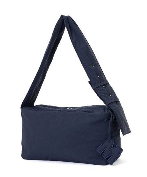 ETRE TOKYO（エトレトウキョウ）の「Marmot×ETRE TOKYO PERTEXパディングショルダーバック（ショルダーバッグ・レディース・ネイビー/オフホワイト・FREE）」の19枚目の写真