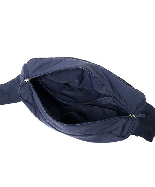 ETRE TOKYO（エトレトウキョウ）の「Marmot×ETRE TOKYO PERTEXパディングショルダーバック（ショルダーバッグ・レディース・ネイビー/オフホワイト・FREE）」の21枚目の写真