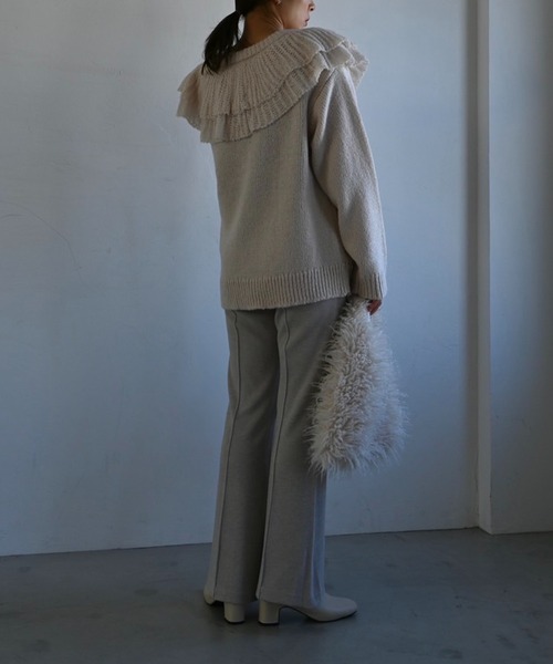 WILLFULLY(ウィルフリー)の「shoulder frill cable knit cardigan(カーディガン/ボレロ・レディース・その他/ストーン/ピンクベージュ・FREE)」の16枚目の写真