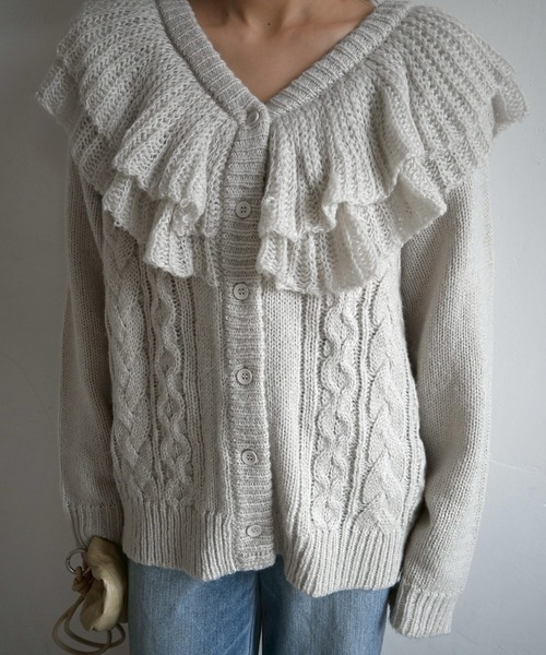 WILLFULLY(ウィルフリー)の「shoulder frill cable knit cardigan(カーディガン/ボレロ・レディース・その他/ストーン/ピンクベージュ・FREE)」の15枚目の写真