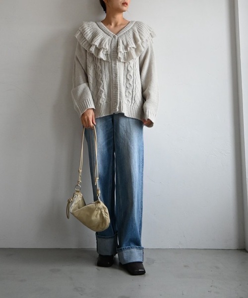 WILLFULLY(ウィルフリー)の「shoulder frill cable knit cardigan(カーディガン/ボレロ・レディース・その他/ストーン/ピンクベージュ・FREE)」の12枚目の写真