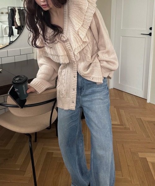 WILLFULLY(ウィルフリー)の「shoulder frill cable knit cardigan(カーディガン/ボレロ・レディース・その他/ストーン/ピンクベージュ・FREE)」の21枚目の写真