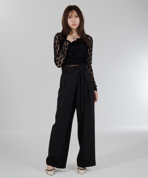 SENEE(セニー)の「feather lace square neck tops(フェザーレーススクエアネックトップス)(Tシャツ/カットソー・レディース・ブラック/アイボリー・FREE)」の4枚目の写真