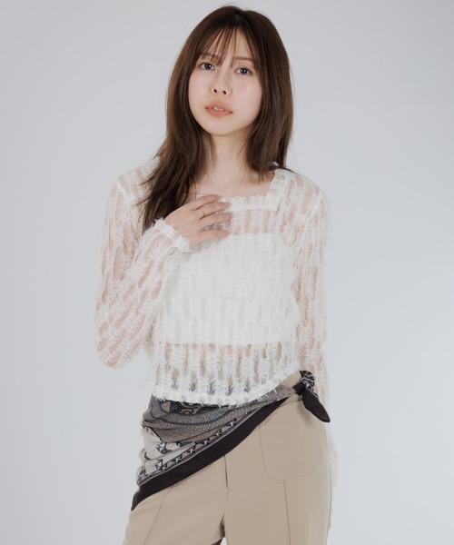 SENEE(セニー)の「feather lace square neck tops(フェザーレーススクエアネックトップス)(Tシャツ/カットソー・レディース・ブラック/アイボリー・FREE)」の6枚目の写真