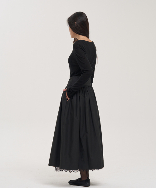 LEVHEARTED（レブハティッド）の「ソフィチェ Vラインボリュームスカート - ブラック（スカート・レディース・ブラック・SMALL/MEDIUM）」の7枚目の写真