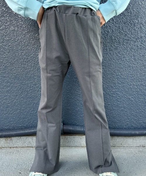 Right-on(ライトオン)の「【VIVIAN BLUE】キッズ ストレッチ サイドスリット フレアパンツ (通園通学 / お着替え簡単 / 洗濯機OK)(その他パンツ・キッズ・ダークグレー/ブラック/ライラック・110/120/130/140/150/160)」の12枚目の写真