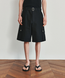 HEUTE（ホイテ）の「BELTED COTTON CARGO SHORTS (BLACK)（その他パンツ）」