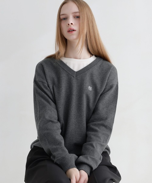 LILL（リル）の「Vネック/クルーネックワンポイントロゴハイゲージコットンミックスニット（ニット/セーター・メンズ・グレー系/ブラック系/ライトグレー/ベージュ/ブラック/ネイビー系・XL/L/M/S）」の11枚目の写真