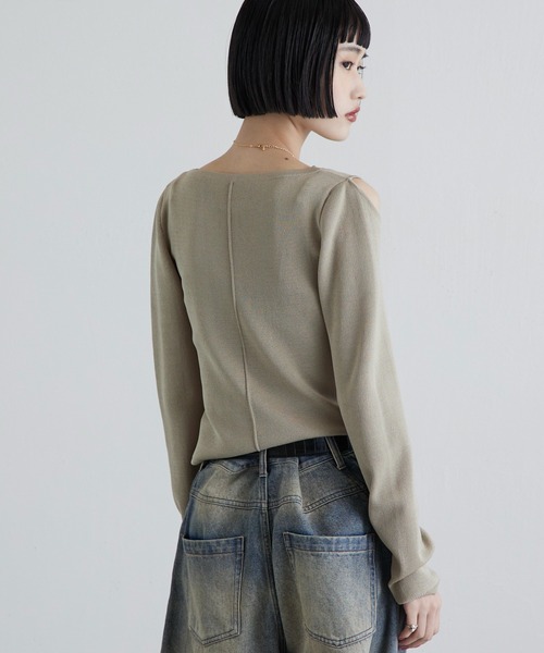 Lui's(ルイス)の「ボートネックショルダーデザインニットトップス(ニット/セーター・レディース・ブラウン/ベージュ/ブラック・FREE)」の14枚目の写真