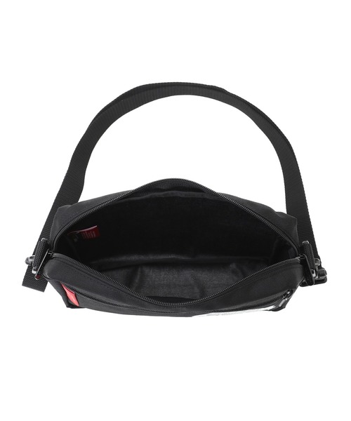 Manhattan Portage(マンハッタンポーテージ)の「JOGGER (L) JPN SAUCY DOG(ショルダーバッグ・メンズ・ブラック・X-SMALL)」の6枚目の写真