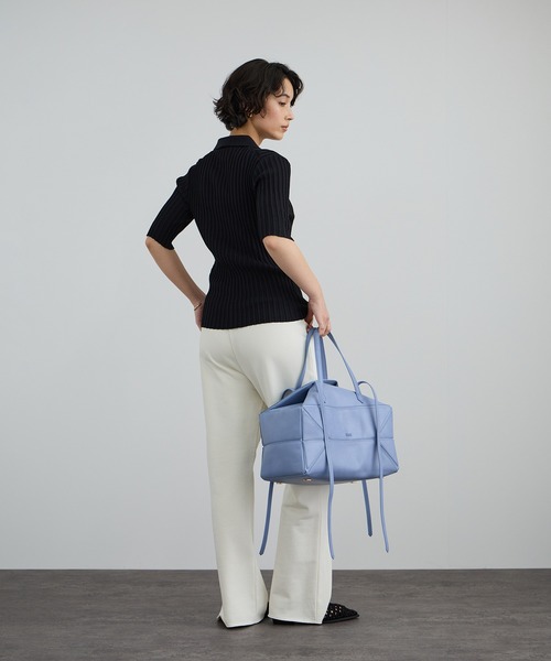 SALON adam et rope'（サロン アダム エ ロペ）の「ワイドリブスキッパーポロシャツ（ポロシャツ・レディース・ピンク/ブラック/オフホワイト・FREE）」の9枚目の写真