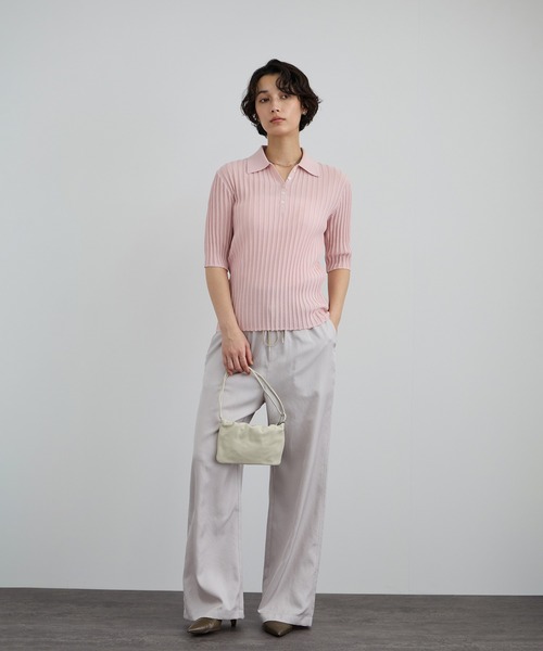 SALON adam et rope'（サロン アダム エ ロペ）の「ワイドリブスキッパーポロシャツ（ポロシャツ・レディース・ピンク/ブラック/オフホワイト・FREE）」の16枚目の写真