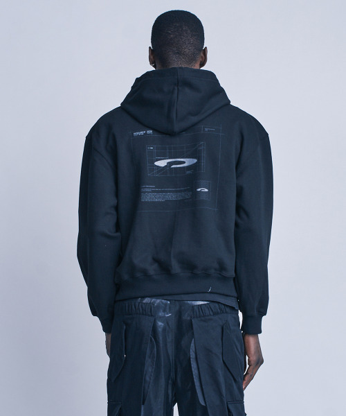 FDR(エフディーアール)の「Logo Blue Print + Embo_Black(パーカー・メンズ・その他・S/M/L)」の1枚目の写真