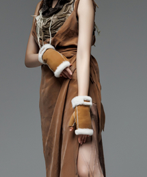 NSWE（ヌシェ）の「VIT NATT 天然羊革手袋-NSW902CA（手袋）」