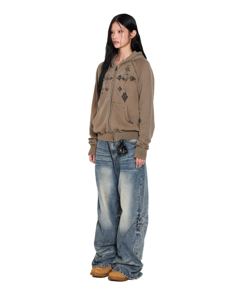 AAKAM（アーカム）の「Pigment Dyed Cross Zip-Up Hoodie (Brown)（パーカー・レディース・その他・2/1）」の4枚目の写真