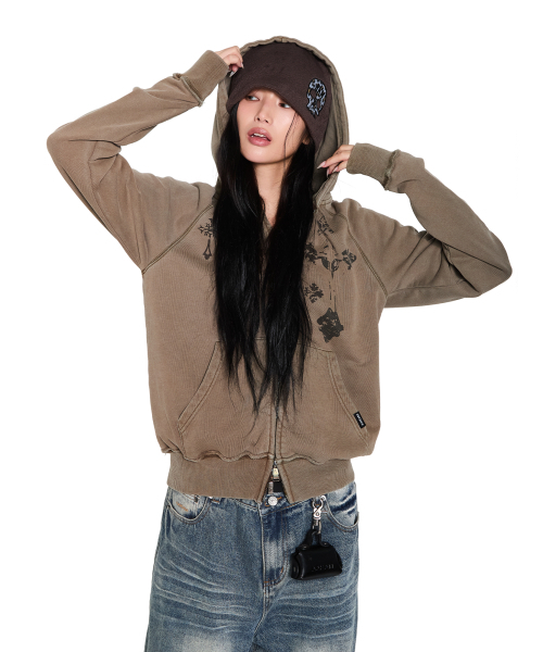 AAKAM（アーカム）の「Pigment Dyed Cross Zip-Up Hoodie (Brown)（パーカー・レディース・その他・2/1）」の8枚目の写真
