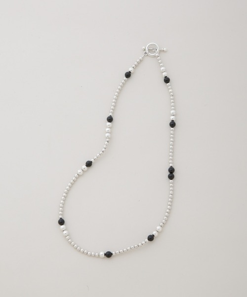 PHILIPPE AUDIBERT（フィリップ オーディベール）の「PHILIPPE AUDIBERT/Eunice necklace Black（ネックレス・レディース・ブラック・FREE）」の2枚目の写真