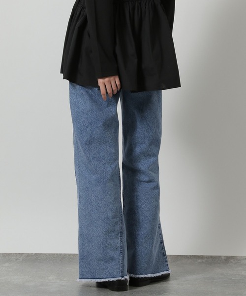 LAKOLE（ラコレ）の「フリンジフレアデニムパンツ /642717（デニムパンツ・レディース・インディゴブルー/ベージュ/ブラック・LARGE/MEDIUM）」の10枚目の写真