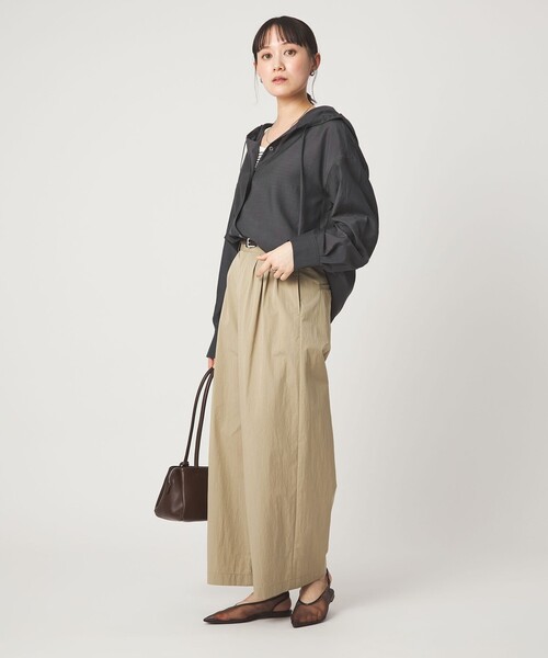 green label relaxing(グリーンレーベルリラクシング)の「フード シャツ UVカット 接触冷感(シャツ/ブラウス・レディース・オフホワイト/モカ/ダークグレー・FREE)」の12枚目の写真