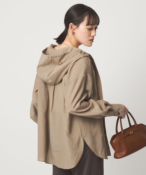 green label relaxing(グリーンレーベルリラクシング)の「フード シャツ UVカット 接触冷感(シャツ/ブラウス・レディース・オフホワイト/モカ/ダークグレー・FREE)」の15枚目の写真