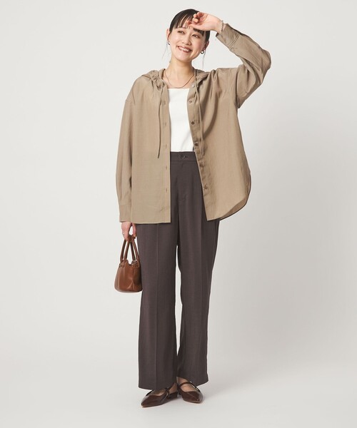 green label relaxing(グリーンレーベルリラクシング)の「フード シャツ UVカット 接触冷感(シャツ/ブラウス・レディース・オフホワイト/モカ/ダークグレー・FREE)」の16枚目の写真