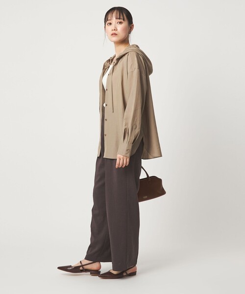 green label relaxing(グリーンレーベルリラクシング)の「フード シャツ UVカット 接触冷感(シャツ/ブラウス・レディース・オフホワイト/モカ/ダークグレー・FREE)」の18枚目の写真