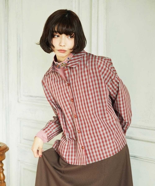 Jocomomola(ホコモモラ)の「ベアスムース 配色フラワー刺繍カットソー(Tシャツ/カットソー・レディース・ブルー/グリーン/アイボリー/ライトピンク・40)」の8枚目の写真