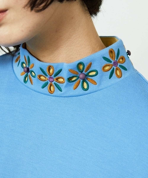 Jocomomola(ホコモモラ)の「ベアスムース 配色フラワー刺繍カットソー(Tシャツ/カットソー・レディース・ブルー/グリーン/アイボリー/ライトピンク・40)」の16枚目の写真