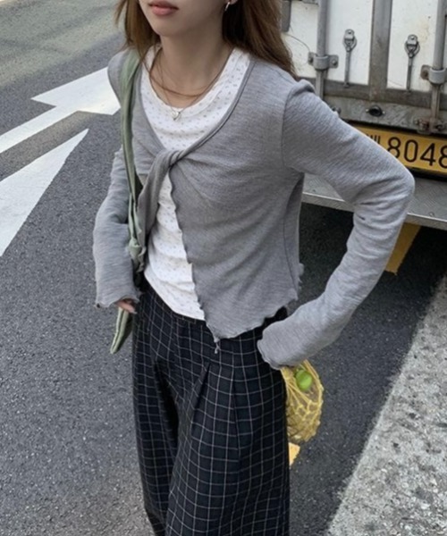 LADY LIKE(レディライク)の「【春夏新作】タンク付きメローステッチトップス2点セット(Tシャツ/カットソー・レディース・グレー/ネイビー・M)」の9枚目の写真
