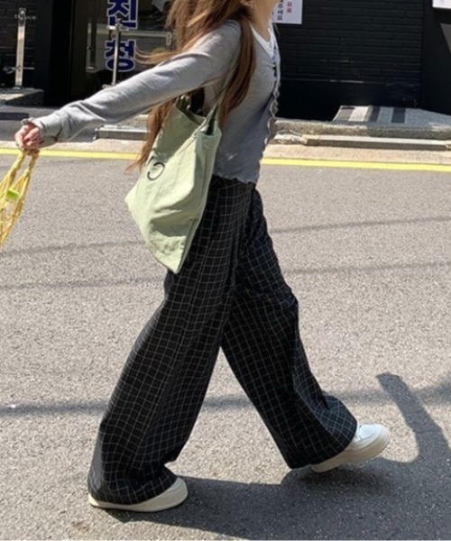 LADY LIKE(レディライク)の「【春夏新作】タンク付きメローステッチトップス2点セット(Tシャツ/カットソー・レディース・グレー/ネイビー・M)」の16枚目の写真