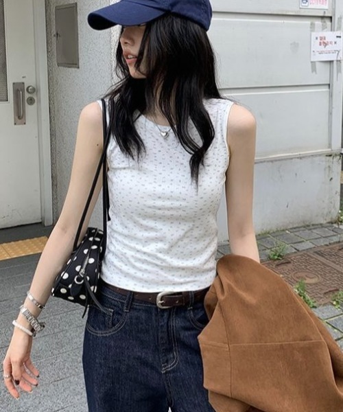 LADY LIKE(レディライク)の「【春夏新作】タンク付きメローステッチトップス2点セット(Tシャツ/カットソー・レディース・グレー/ネイビー・M)」の20枚目の写真