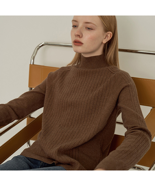VASCARA(バスカラ)の「Ribbed Half-neck Knitwear (8colors)(ニット/セーター・レディース・カーキ/ライトベージュ/アイボリー/ブラック/ブラウン/ライトグレー/マスタード/パープル・FREE)」の4枚目の写真