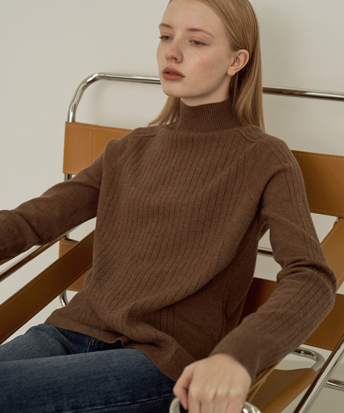 VASCARA(バスカラ)の「Ribbed Half-neck Knitwear (8colors)(ニット/セーター・レディース・カーキ/ライトベージュ/アイボリー/ブラック/ブラウン/ライトグレー/マスタード/パープル・FREE)」の9枚目の写真