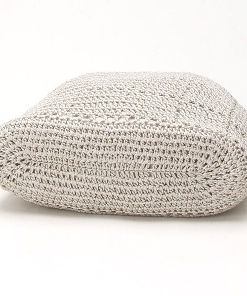 CACHELLIE（カシェリエ）の「KNIT TOTE / M（トートバッグ・レディース・ベージュ/ブラック・FREE）」の4枚目の写真