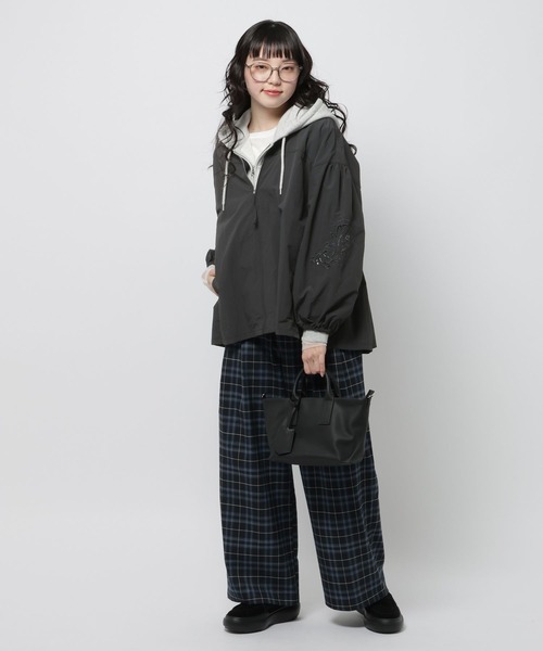 niko and...(ニコアンド)の「袖ぽわっと刺繍ブルゾン(ブルゾン・レディース・ライトブルー/アイボリー/ブラック・FREE)」の20枚目の写真