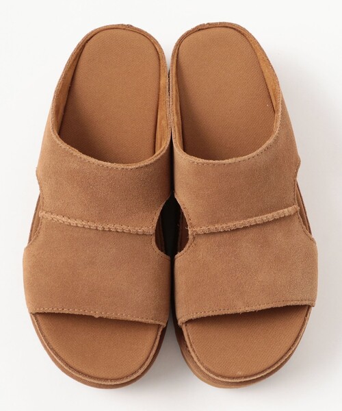 UGG(アグ)の「UGG / Goldenstar Hi Cutout Slide(サンダル・レディース・ブラウン系その他3/ブラック・8/7h/7/6h/6)」の9枚目の写真