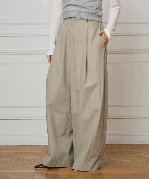 IENA LA BOUCLE（イエナラブークル）の「IENA LA BOUCLE コットンウェザーバレルパンツ（スラックス・レディース・ブラウン/ナチュラル/ブラック・40/38/36/34）」の3枚目の写真