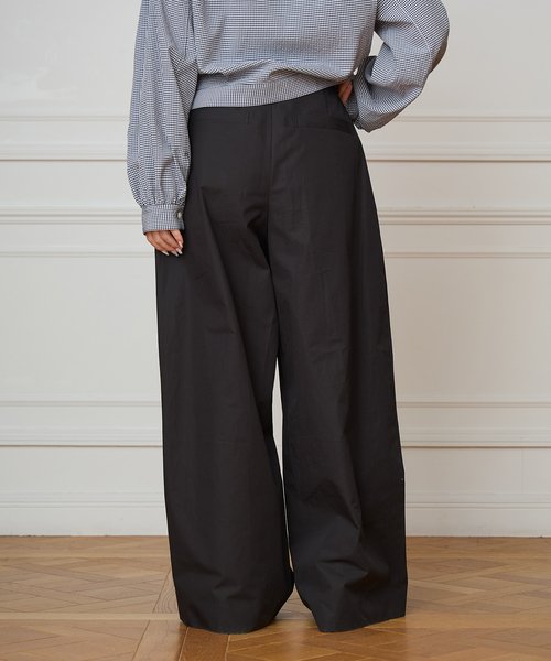 IENA LA BOUCLE（イエナラブークル）の「IENA LA BOUCLE コットンウェザーバレルパンツ（スラックス・レディース・ブラウン/ナチュラル/ブラック・40/38/36/34）」の17枚目の写真