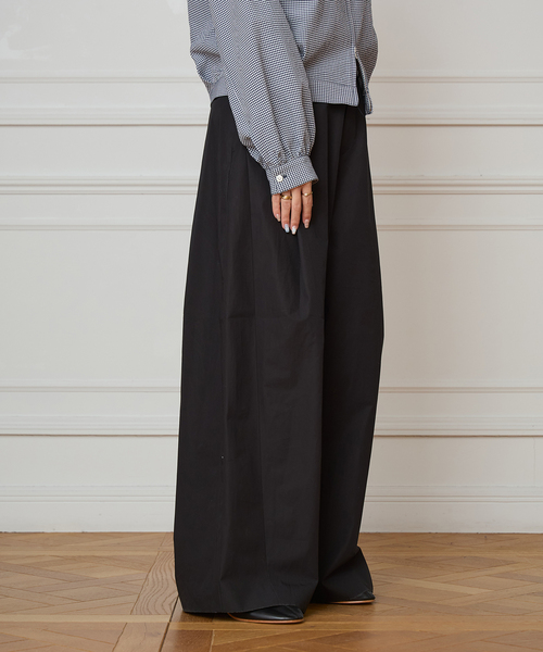 IENA LA BOUCLE（イエナラブークル）の「IENA LA BOUCLE コットンウェザーバレルパンツ（スラックス・レディース・ブラウン/ナチュラル/ブラック・40/38/36/34）」の18枚目の写真