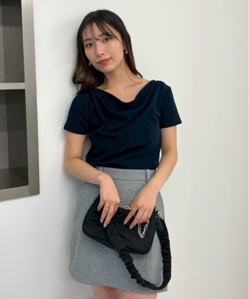 FRAY I.D（フレイアイディー）の「ドレープネックオフショルカットソー／ウォッシャブル（Tシャツ/カットソー・レディース・ライトブルー/その他/ホワイト/ピンク/ブラウン/チャコールグレー/ネイビー・1/0）」の6枚目の写真