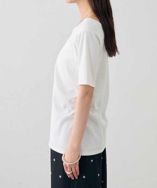 mystic(ミスティック)の「【4色展開】プレート付きワイドネックT(Tシャツ/カットソー・レディース・オフホワイト/ブラック/ピンク/ブラウン・FREE)」の18枚目の写真