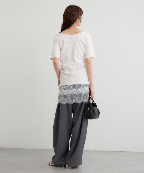 mystic(ミスティック)の「【4色展開】プレート付きワイドネックT(Tシャツ/カットソー・レディース・オフホワイト/ブラック/ピンク/ブラウン・FREE)」の8枚目の写真