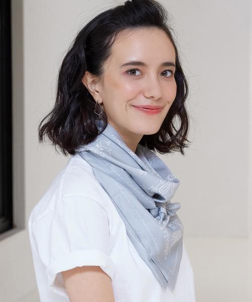 green label relaxing（グリーンレーベルリラクシング）の「KC バンダナPRT/スカーフ◆（バンダナ/スカーフ・レディース・ライトグレー/ダークグリーン/ライトブルー/ネイビー・FREE）」の6枚目の写真